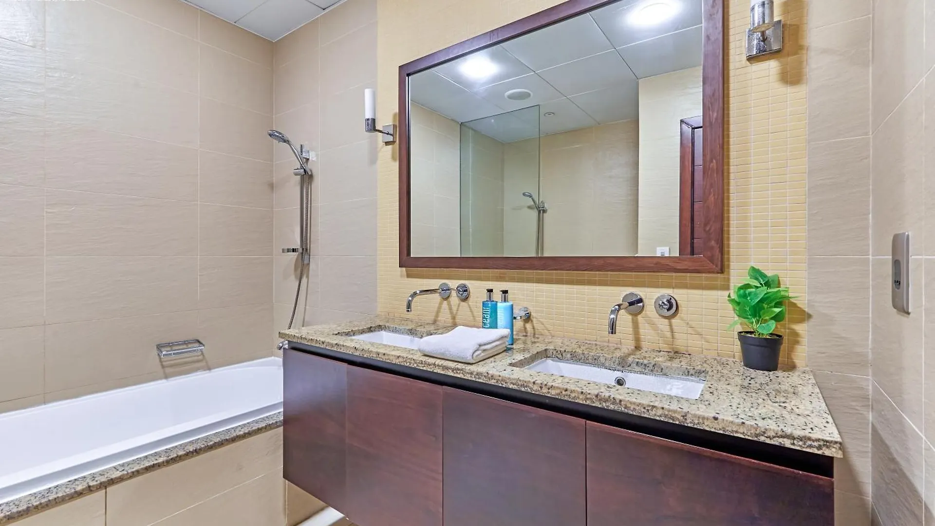Bnbmehomes - Tiara Tanzanite Dubai Lägenhet